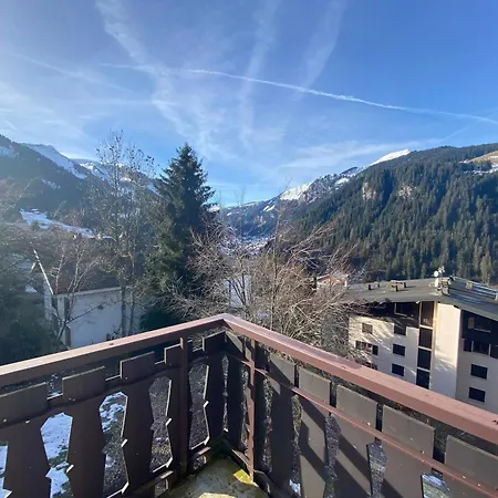 Grand Proche Centre Avec Balcon Et Parking Couvert - Fr-1-693-107 Apartament Châtel